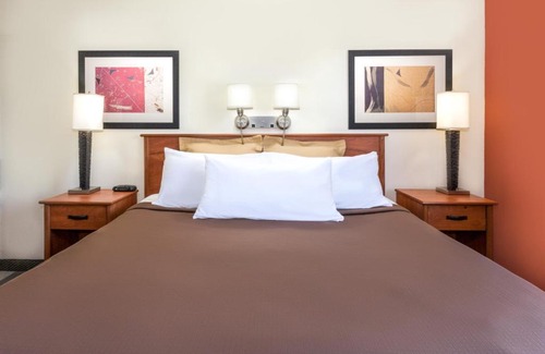 Jackson Hotel | Travelodge by Wyndham Jackson