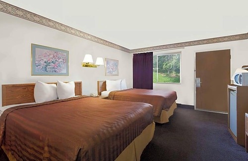 Page Hotel | Travelodge by Wyndham Page