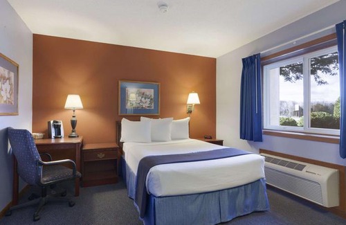 St. Cloud Hotel | Travelodge by Wyndham Motel of St Cloud