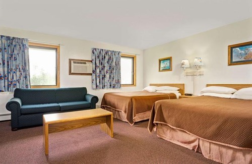 Shakopee Hotel | Travelodge by Wyndham Valleyfair Shakopee