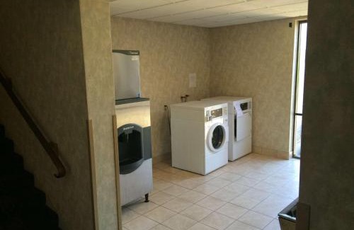 Vernon Hotel | Travelodge by Wyndham Vernon CT