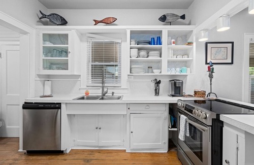 Harbor Oaks House | Traylor's Retreat - Beautiful Home Centrally Located Between Rockport and Fulton