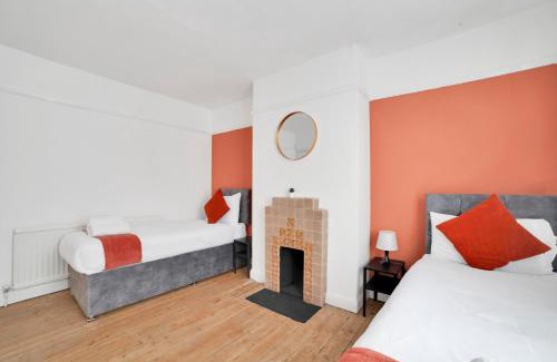 Ewell House | Treasure Chest Chessington