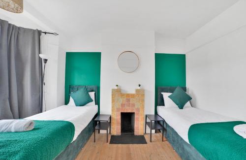 Ewell House | Treasure Chest Chessington