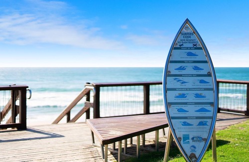 Coolum Beach Apartment | TreasureView Beach House Suite #9c ground floor studio