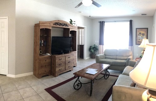 Sunset Ridge House | Treat Yourself with Private Pool at Sunset Ridge Davenport 5BR 3BA
