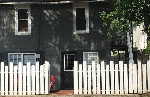 Summerlee Apartment | Tree House Apartment located in Mountain Top Town.gateway to New River Gorge.