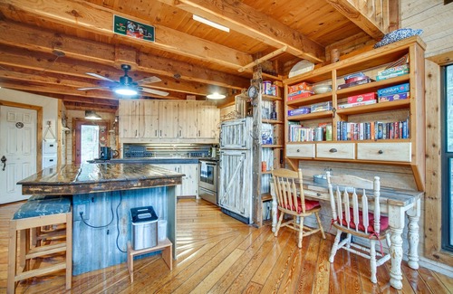 McCall Cabin | Tree-Lined McCall Cabin: Walk to Payette River!