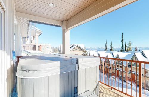 Big White Ski Resort Apartment | Tree Tops 16