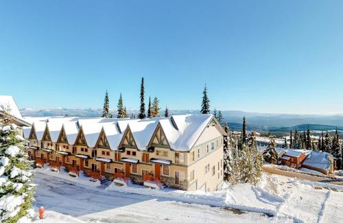 Big White Ski Resort Apartment | Tree Tops 16