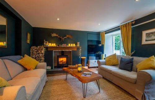 Barbrook House | Tree Tops Lynbridge