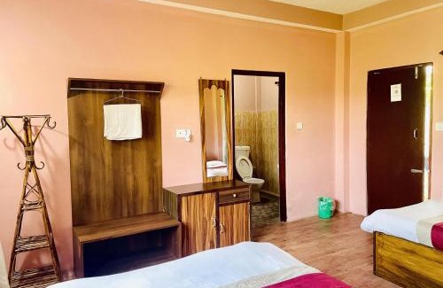 Sauraha Bed & Breakfast | Tree Tops Retreat B&B