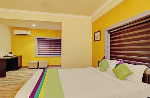 Ballygunge Hotel | Treebo Asl Prime, Gariahat