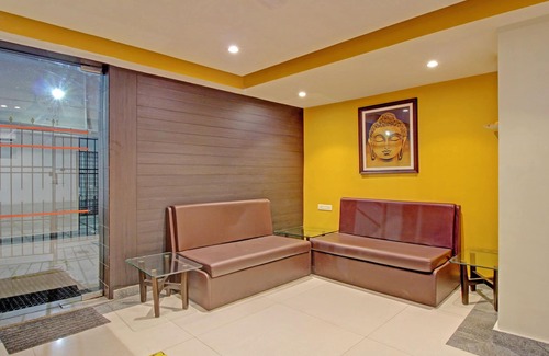 Ballygunge Hotel | Treebo Asl Prime, Gariahat