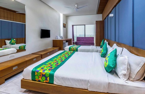 Gandhinagar Hotel | Treebo Blue Moon