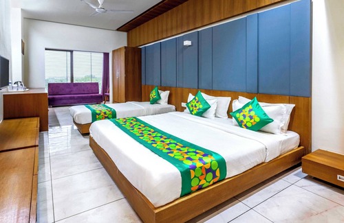 Gandhinagar Hotel | Treebo Blue Moon