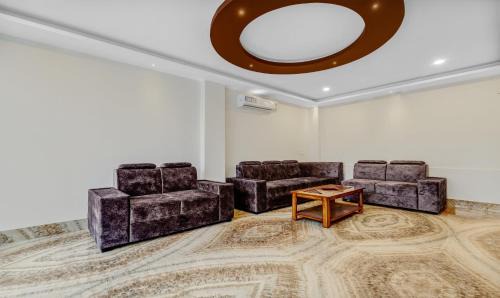 Guwahati Hotel | Treebo Hotel Mobi VIP Airport