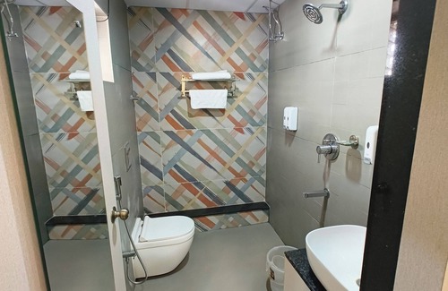 Patia Hotel | Treebo Moon Waalk, Patia