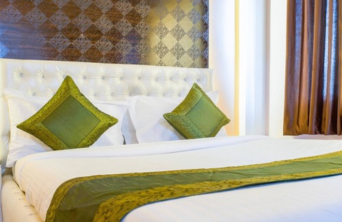 Pune Hotel | Treebo Naunidh Suites