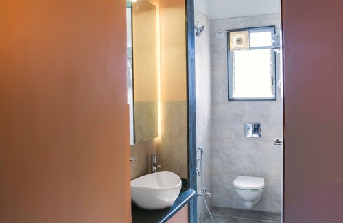 Pune Hotel | Treebo Naunidh Suites