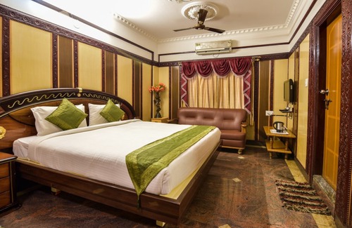 Yeshwanthpur Hotel | Treebo Nava Nidhi Comforts