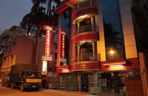 Yeshwanthpur Hotel | Treebo Nava Nidhi Comforts
