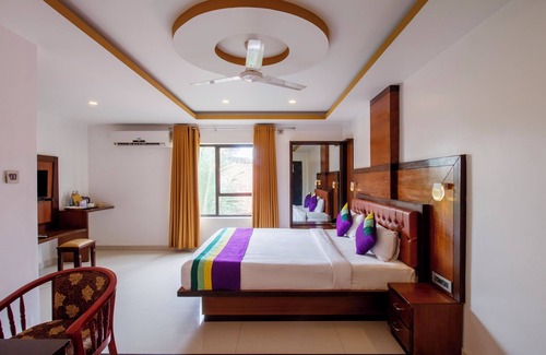 Anantha Narayanapuram Hotel | Treebo Premium Palmyra Milford, 2 Km From Alleppey Beach