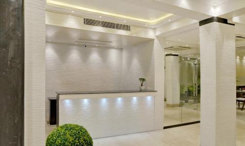 Kolkata Hotel | Treebo Premium The Crystal, Chinar Park