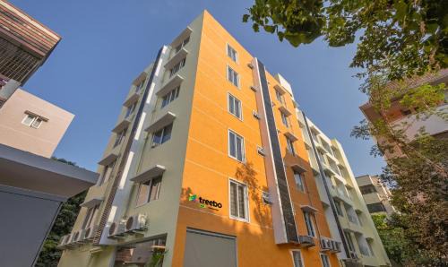 Ashok Nagar Hotel | Treebo Premium Vapr Ashok Nagar