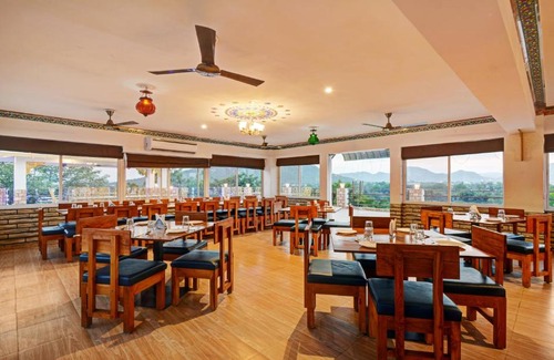 Bedla Hotel | Treebo Trend The Lavit Malhar With Mountain View