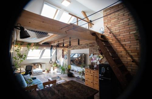 Szeged Apartment | Treehouse apartment