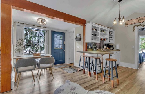 Ellicottville Ski Chalet | Treehouse Chalet, Wood Fireplace, Wraparound Porch