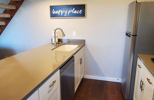 Indian Point Condo | Treehouse Condos - Branson
