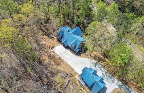 Waleska Apartment | Treehouse couples retreat