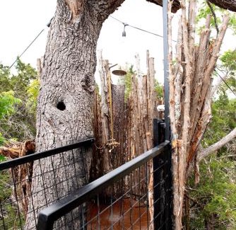 Fredericksburg House | Treehouse Lunar Dome With Private Hot tub