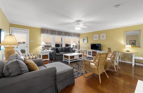 Treehouse Hotel | Treehouse Townhome