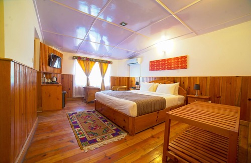 Paro Hotel | Treenz Lite Paro