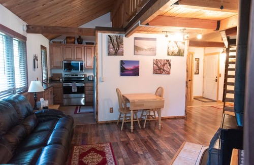 Whitefish Condo | Treetop condo w/private Deck