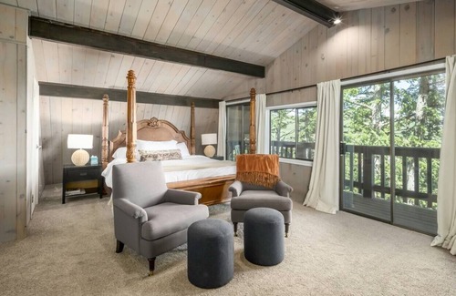 Summit Park Cabin | Treetop - Spacious Cabin w/ HOT TUB!