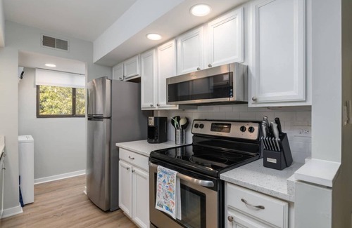 Hilton Head Island Condo | Treetops 5004 - Stunning Villa: Beach & Coligny