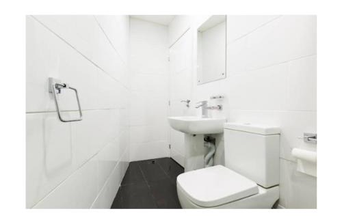 Acocks Green Apartment | treetops flat3 Hall Green B28