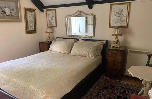 Ladock Apartment | Treetops Mansion Penthouse w/Balconies, Sleep 8+2