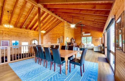 Katoomba House | Treetops Retreat Katoomba