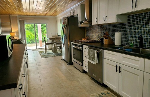 South Palmetto Point House | Trela Sands 8 Bedroom Whole House right on the beach