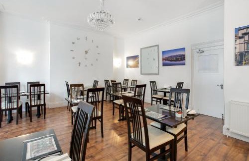 Torquay City Centre House | Trelawney Hotel - Guest House