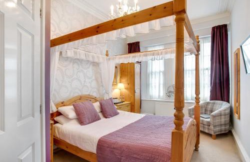 Torquay City Centre House | Trelawney Hotel - Guest House