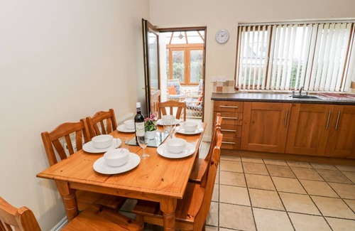 Llanfor Cottage | TREMYFRON, family friendly, with a garden in Bala