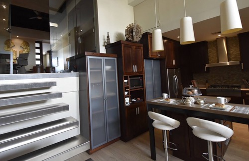 Campestre-Lomas Apartment | Trendy 5 star loft, sleeps 5