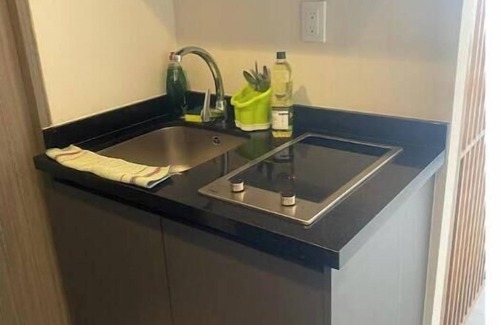 Anahuac Apartment | Trendy Apartment Jacuzzi & Gym