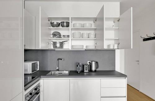 Favoriten Apartment | Trendy Favoriten 1BR w/Gym & Lounge, walk to Hauptbahnhof, by Blueground